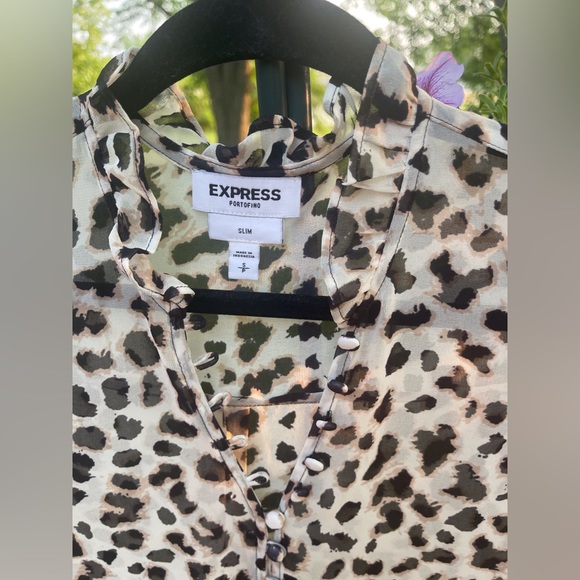 Express Slim Fit Black Print Chiffon Long Sleeve Portofino Shirt Top NWOT Sz S - Picture 4 of 8